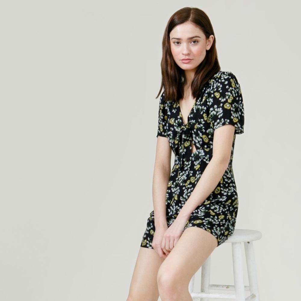 ⭐️Last 1⭐️ Free People Jinx Tie Romper - Picture 3 of 7